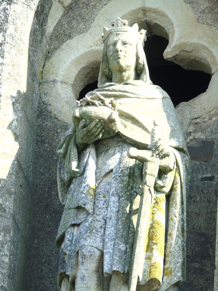 La Chapelle Saint Michel Large Detail Statue 88e08bd453