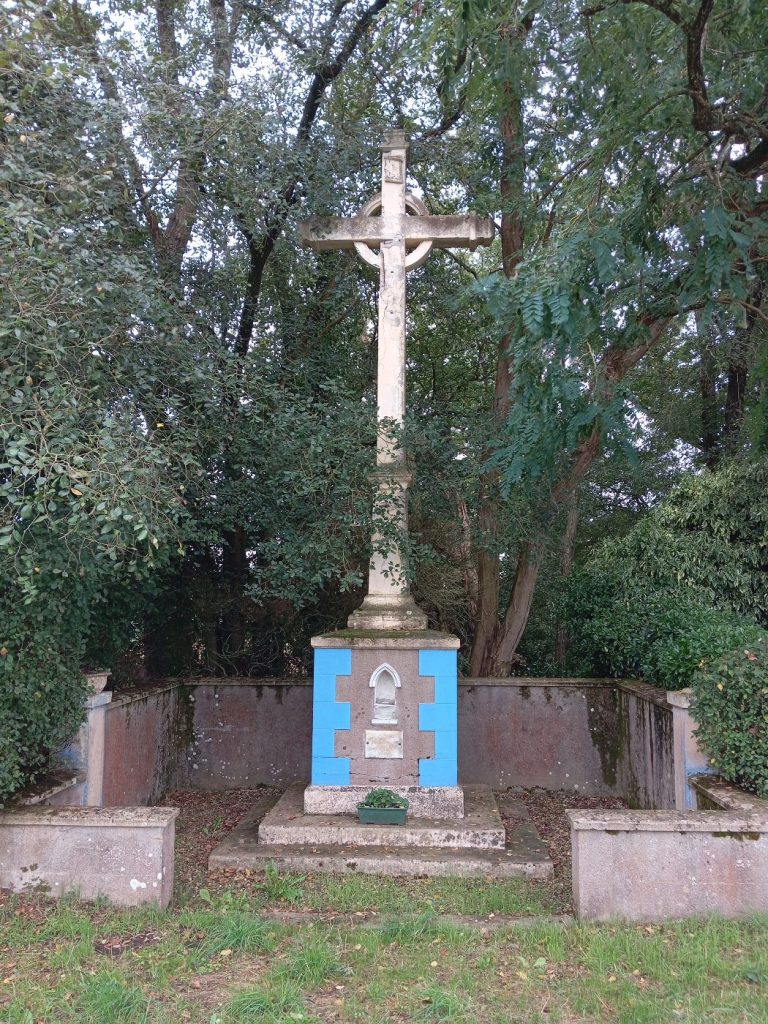 Les Calvaires - Les Croix Recensés par l'association 1725800468001 768x1024